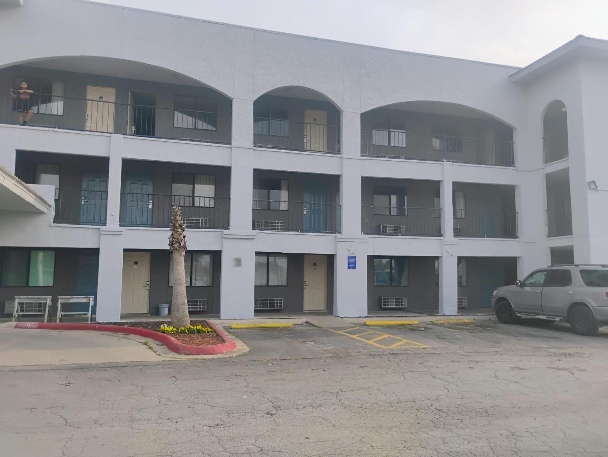 Hallmark Inn And Suites San Antonio Exterior foto
